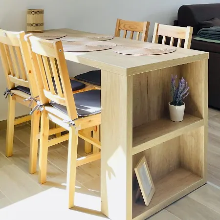 Apartamento Mountain Crib In Urban Plaza W. Parking & Netflix Braşov Exterior foto