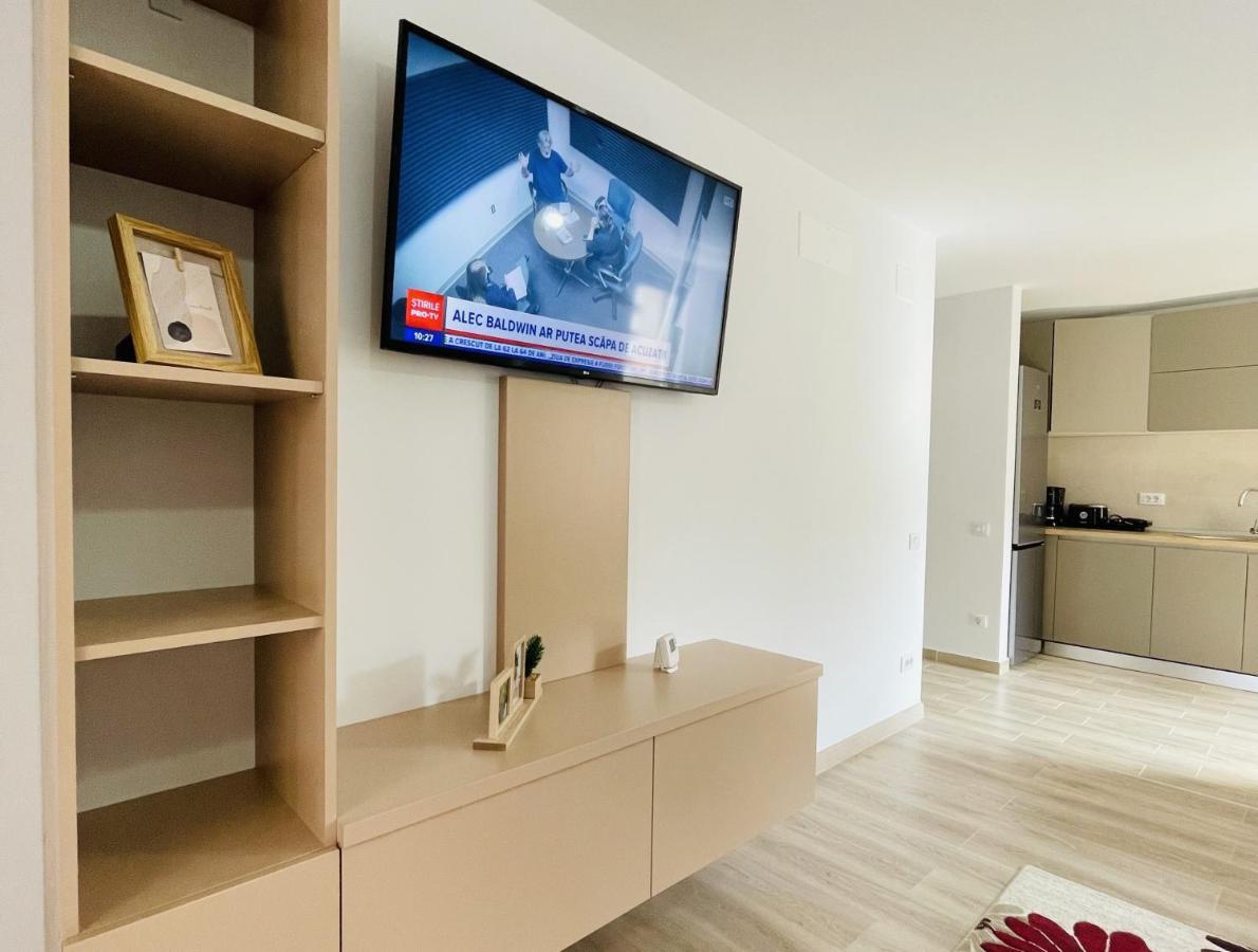 Mountain Crib In Urban Plaza W. Parking & Netflix Braşov
